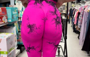 Pink marble leggings with deep wedgie latina
