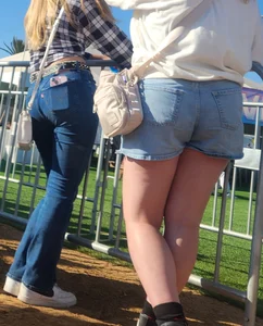 Sublime concert girls
