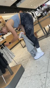 ridiculously fit blonde pawg w glasses in lulus
