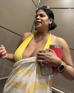 YELLOW SWIMSUIT BIG TITS