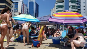 Brazillian beach creepshots, huge gallery of candid girls in swimsuits
