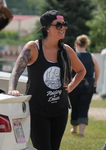 Candid girls in leggings and tights