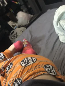 Home amateur blowjob and some candid feet in socks