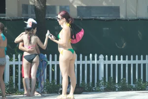 Another gallery of sexy Deerfield Beach girls in bikinis
