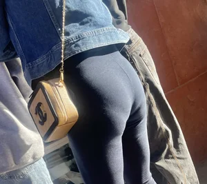 New years shopping, lots of sexy women in tight leggings