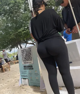 The Best Ass EVER ! 10/10 (OC) NUTBUSTER