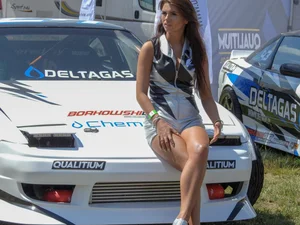 Car show models in sexy short outfits