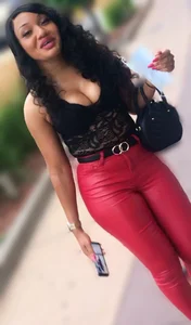 Perfect Ass in tight RED🍎 leather pants plus nice cleavage