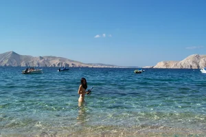 Publicly nude girls
