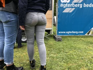 Chunky Milf’s Ass in Tight Grey Jeans Park Photo