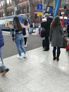 I like when trains are late