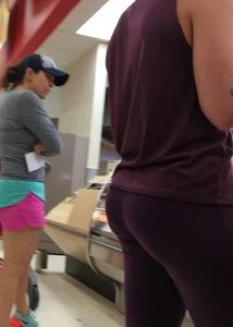 Blonde bubble butt babe shopping in tight purple leggings