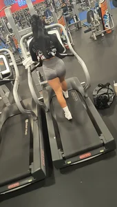 Hot black hair gym pawg!