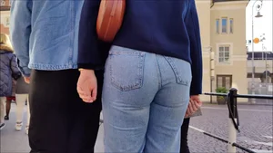 Sibling rivalry on who has the best looking booty