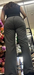 Petite chic w nice ass gobble in sweats‼️