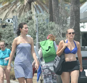 Sexy Florida beach bikini girls