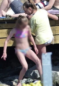 Bikini girls