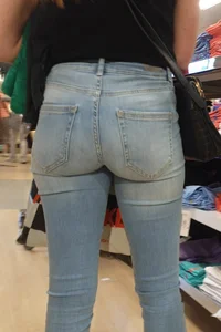 Milf with a very sexy ass in tight blue jeans, a great collection of creepshots