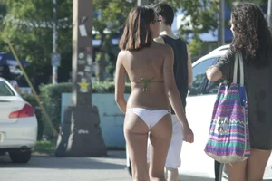 A bunch of hot bikini babes at Ft Lauderdale Florida