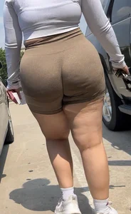 Big booty white girl