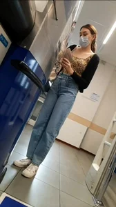 Tiny butt at the checkout