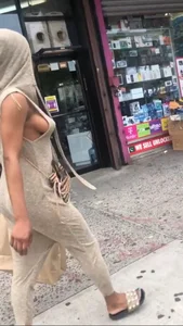 Extreme side boob!