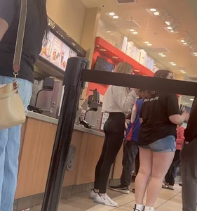 Bubble Butt petite blonde