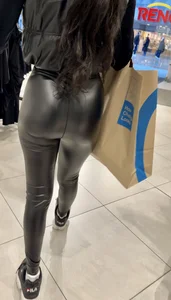 Hottest bubble ass in shiny black leggings