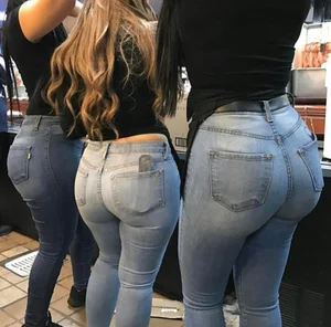 Girls with Hot Big Booties in Denim Creepshot