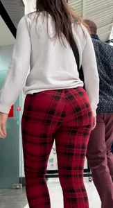 Sexy Milf in Xmas Checkered Leggings (oc)