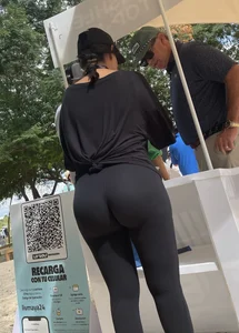 The Best Ass EVER ! 10/10 (OC) NUTBUSTER