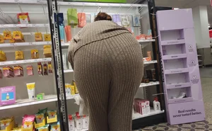 Jiggly Bubble Butt VPL Wedgie