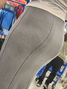 Out In The Wild 23 ( Phat ass in long skirt) MUST SEE
