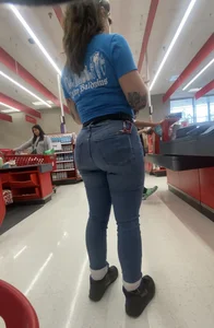 Face shot, cute smile, fat ass
