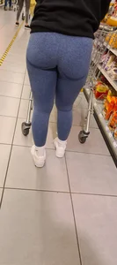 Sporty pants in shop