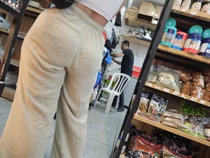 Her ass too big for the pants