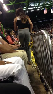 Girl in Track Pants with Hot Ass at the Stadium VPL creepshot