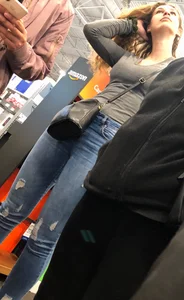 Tall chick in tight jeans at Best Buy