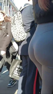 Insane jiggly tight ass white girl (NOT OC)