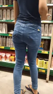 Hungry ass Hottie blonde