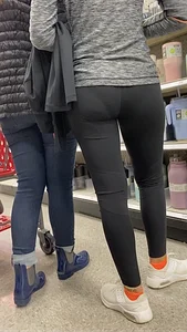 Sexy Lil Petite Tight Latina Teen In Leggings