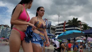 Brazillian beach creepshots, huge gallery of candid girls in swimsuits
