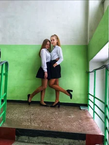 Teen girls and their feet