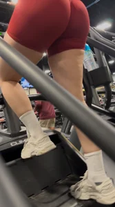 Dumb thicc Latina
