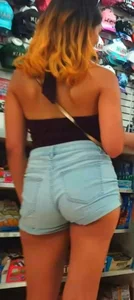 Sexy light skinned ebony babe with a nice booty in shorts