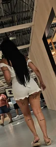 Nice ass from a Dominican girl at Ikea (OC)