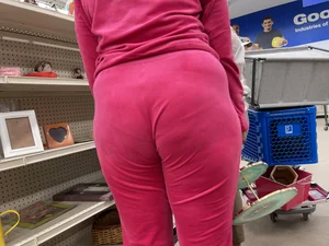 Public Beauties Series | Indian Showing VPL