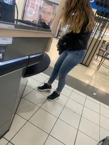Teen slut tight jean ass