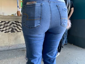 Bitch at the flea