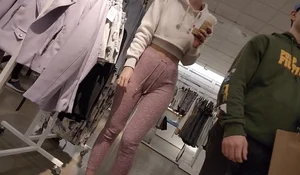 Tall slim chick Very hungry Ass  not OC